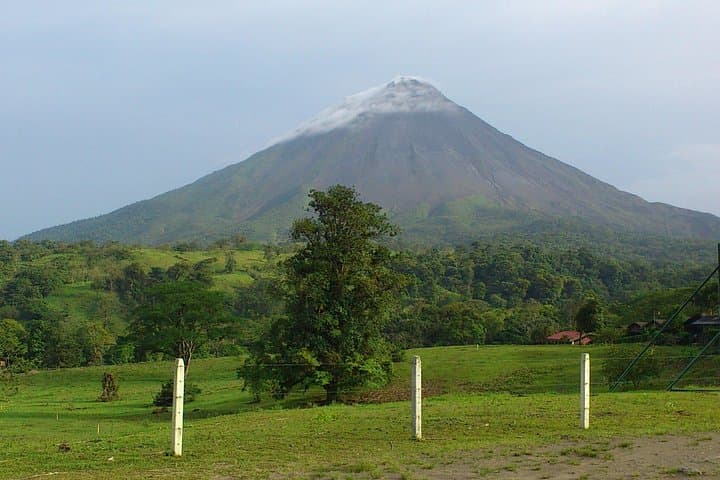 Arenal to Monteverde Private Transfer — Scenic One‑Way Ride from La Fortuna photo 3