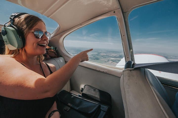 Private Sightseeing Flight Over Hamburg: One-Hour Scenic Air Tour from Uetersen photo 4