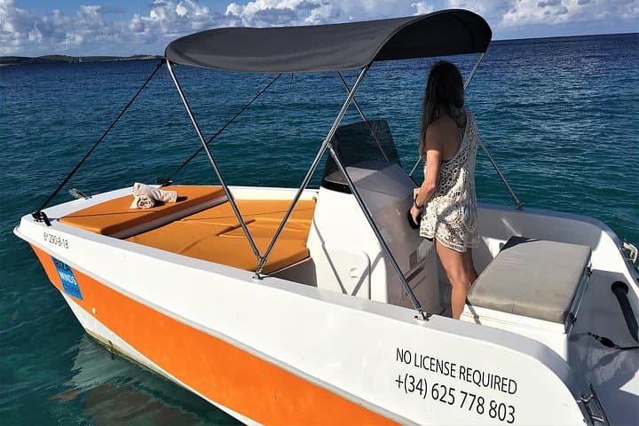 Self-Drive Half-Day Boat Rental in Ibiza: Cala Bassa, Cala Conta & Sa Conillera photo 3