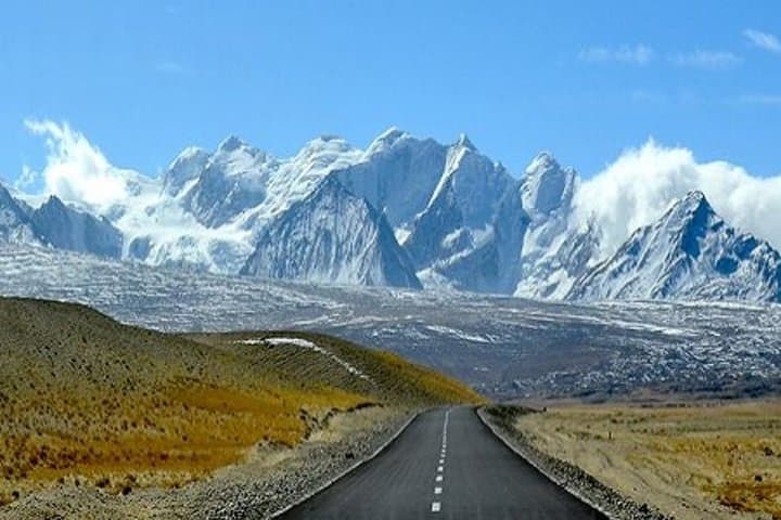 8-Day Tibet Tour: Fly-In Drive-Out to Everest Base Camp & Lhasa Highlights photo 4