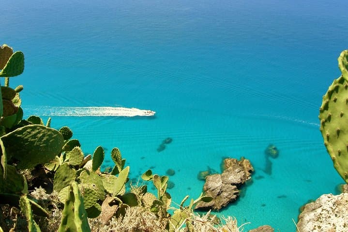 Private 4-Hour Tropea Boat Tour — Costa degli Dei Snorkeling, Caves & Isola Bella photo 5