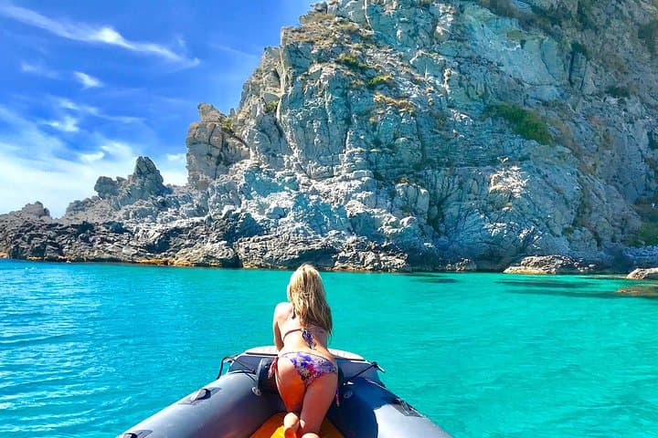 Private 4-Hour Tropea Boat Tour — Costa degli Dei Snorkeling, Caves & Isola Bella photo 3