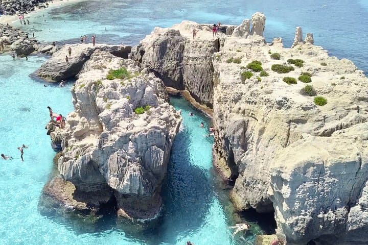 Private 4-Hour Tropea Boat Tour — Costa degli Dei Snorkeling, Caves & Isola Bella photo 4