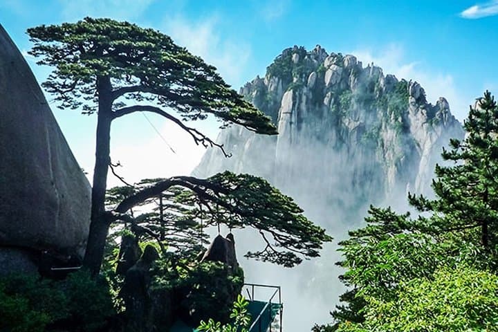 Huangshan Yellow Mountain Private Day Tour with Cableway — North Sea & Xihai Grand Canyon Highlights photo 2