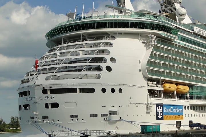 Southampton Cruise Port to Gatwick Private Transfer — Reliable Airport Connection photo 1