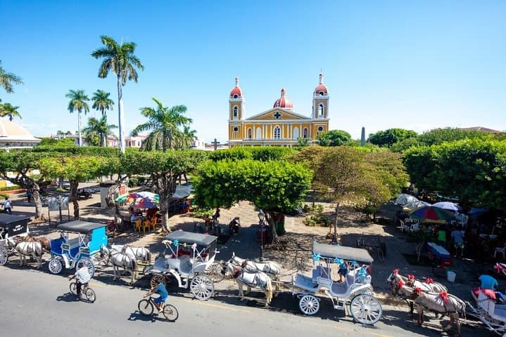 Granada Highlights: Las Isletas, Mombacho & Colonial City (4-Day) photo 3