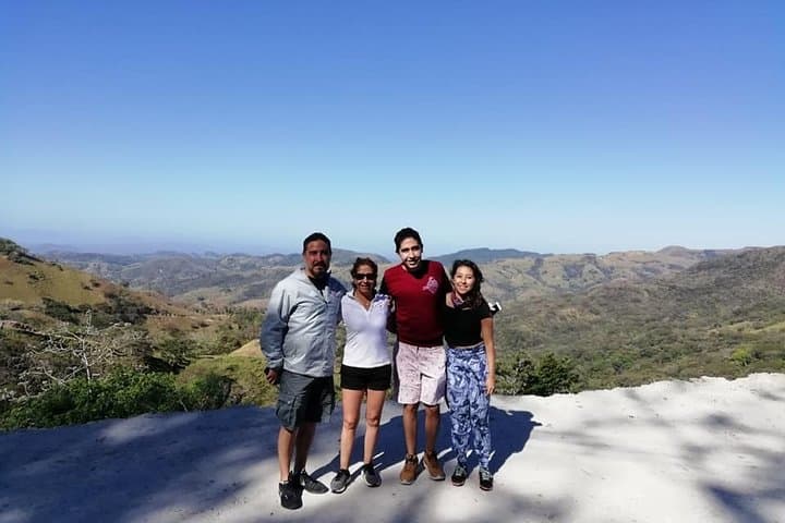 Monteverde to Dreams Las Mareas: Private One-Way Transfer for Up to 5 Passengers