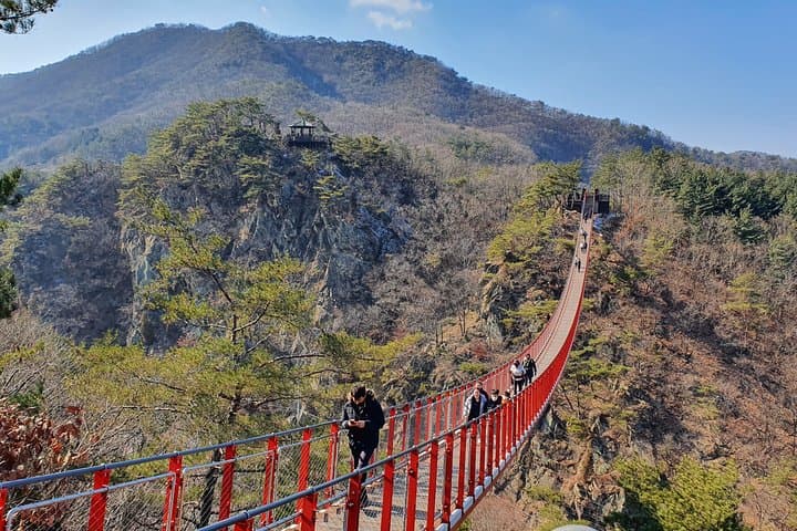 DMZ & Majang Lake Suspension Bridge Tour — History, Views, and Borderfront Hiking photo 4