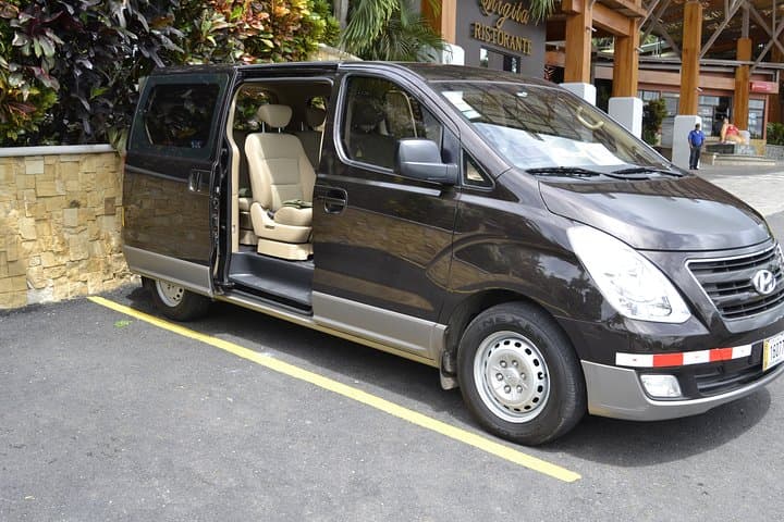 Playas del Coco to San José (SJO) Private Transfer — Door-to-Door Shuttle