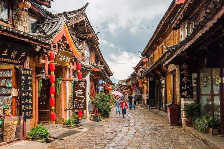 Lijiang Private Day Tour: Old Town, Mufu Palace & Wangu Tower with Lunch photo 6