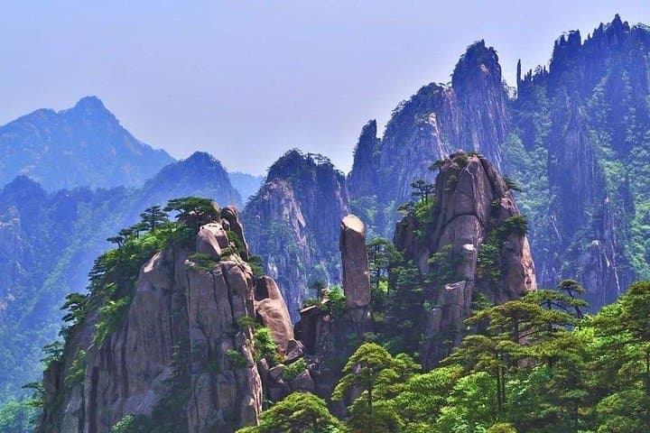 Hike Huangshan’s Xihai Grand Canyon: Private Day Tour to Bright Summit & Sea of Clouds photo 4