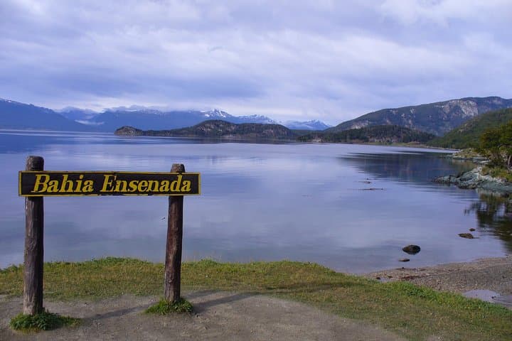 Private Ushuaia Shore Excursion to Tierra del Fuego National Park — 4‑Hour Guided Hikes & Lakes photo 4