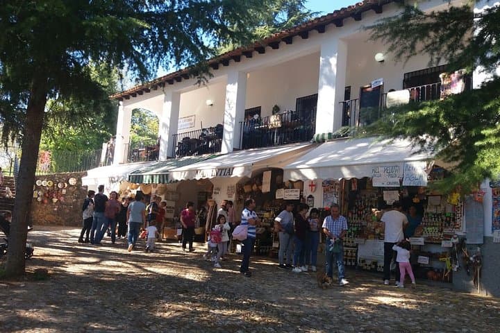 Private Sierra de Aracena Day Trip — Caves, Jabugo Ham & Peña Views photo 4