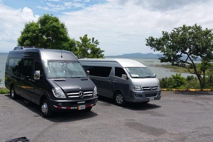 Private Transfer from Four Seasons Papagayo to San José (SJO) — One-Way Private Ride photo 1