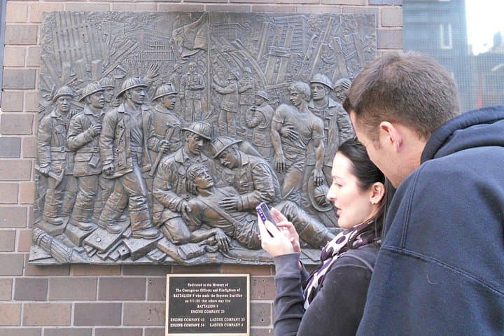 Midtown Manhattan Scavenger Hunt: Times Square to Grand Central Urban Quest photo 4