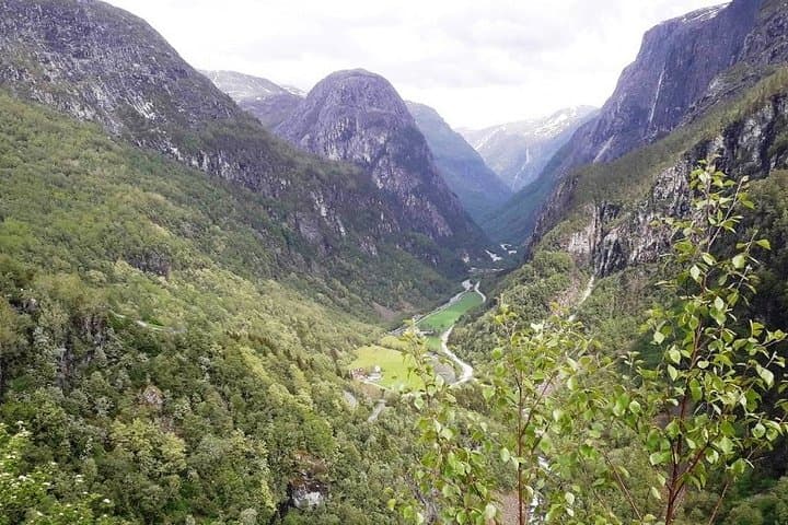 Private Norway in a Nutshell Day Tour to Stegastein & Nærøyfjord