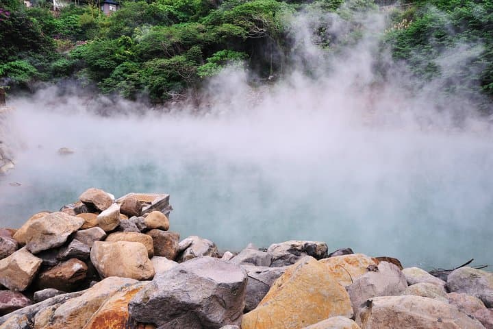 Beitou Bath of the Gods Hot Spring Tour — Taipei Thermal Valley & Private Soak photo 5