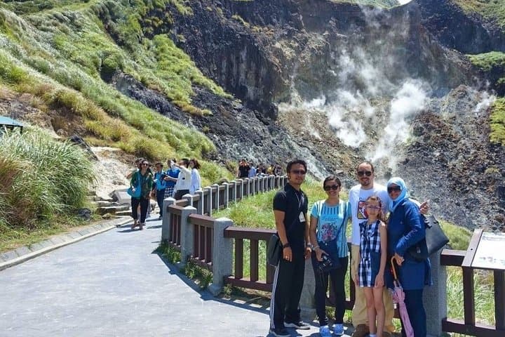 Beitou Bath of the Gods Hot Spring Tour — Taipei Thermal Valley & Private Soak photo 6