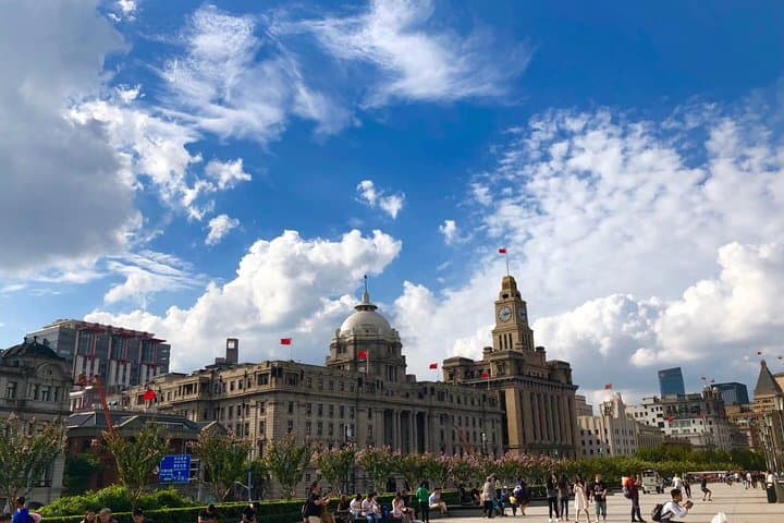 Full-Day Private Shanghai Highlights Tour: Shanghai Tower, Former French Concession & Jing'an Temple