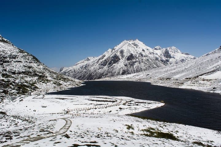 Buddhist Monastery Circuit: Bomdila, Tawang & Dirang — A 6-Day Himalayan Cultural Drive photo 4