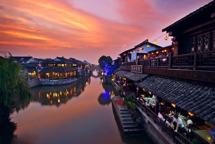 Night in Xitang: Private Evening Tour from Hangzhou to the Ancient Water Town