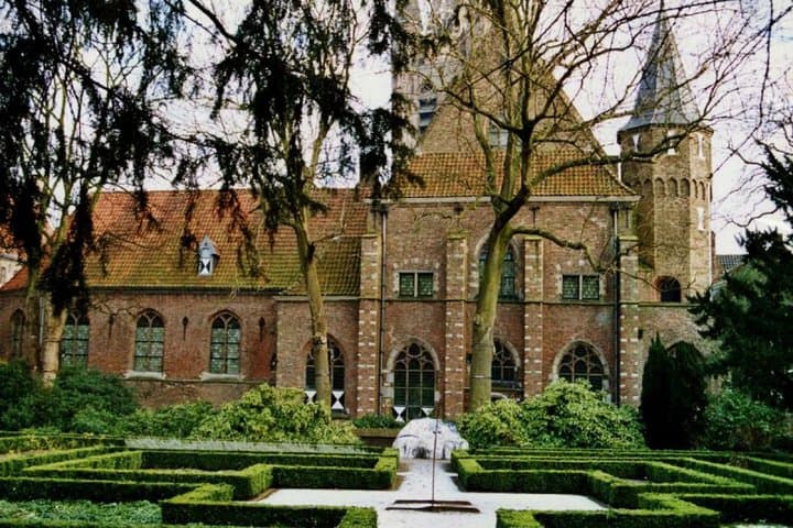 Delft e-Scavenger Hunt: Self-Guided City Game for Families and Groups photo 4