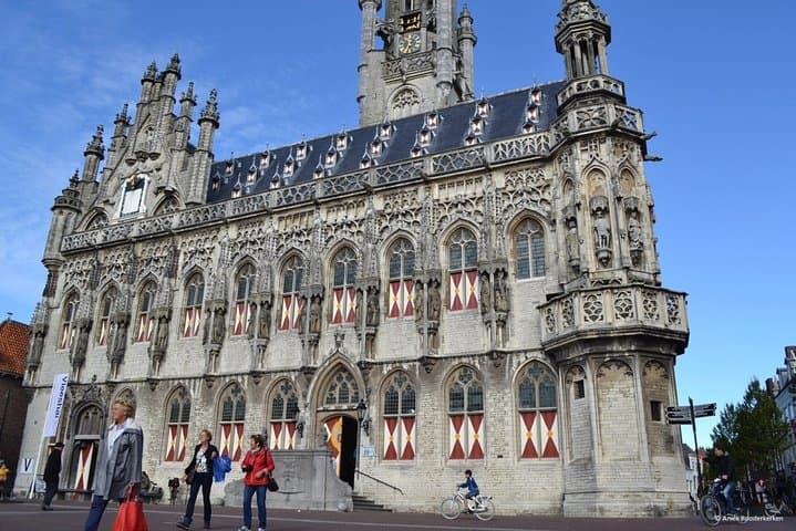Self-Guided e-Scavenger Hunt in Middelburg: Interactive City Trail for Families & Groups photo 4