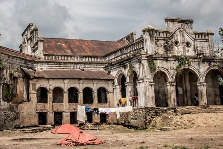 Kisangani City Tour — Congo River, Wagenia Falls & Mbiye Island Day Trip photo 3