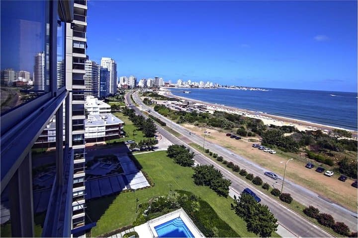 Punta del Este Private Shore Excursion: Coastal Drive, Casapueblo & Punta Ballena Views photo 4