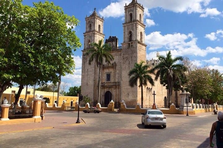 Day Trip to Chichen Itzá: Ruins, Cenote Swim & Valladolid from Cancún