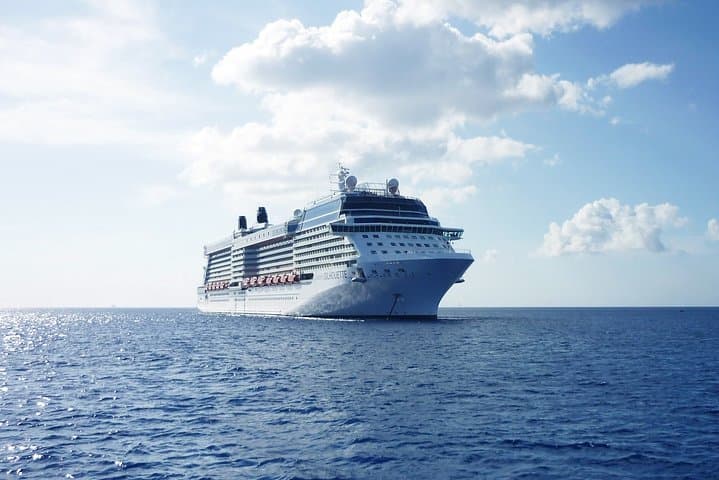 Coastal to Capital: Private Transfer from Harwich International Cruise Port to London Heathrow