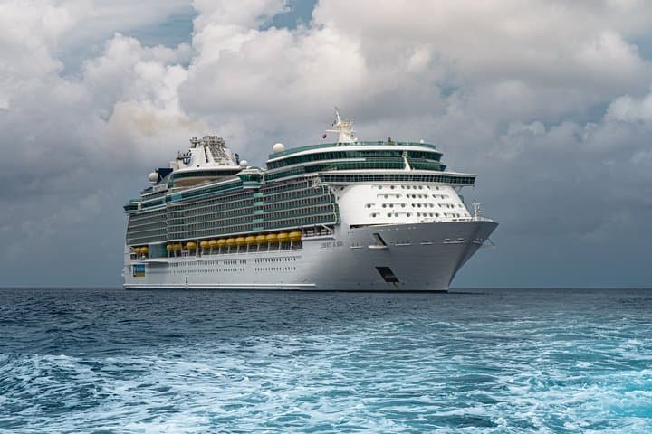 Private Transfer Between Harwich International Cruise Port and London Gatwick Airport
