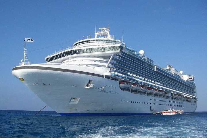 Private transfers between Harwich International Cruise Port and London City Airport
