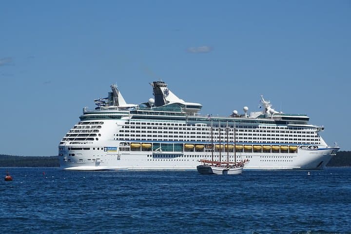 Portsmouth International Port to Heathrow: Private Transfer Guide (Door-to-Door)