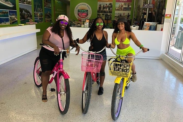 Miami Beach Bicycle Rental — Explore South Beach on a Beach Cruiser photo 4