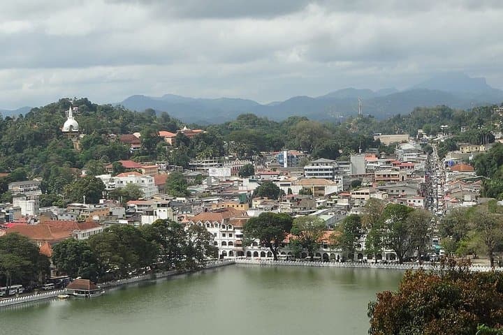 Hunas Falls to Colombo Airport Private Transfer — Reliable CMB Drop-off photo 2