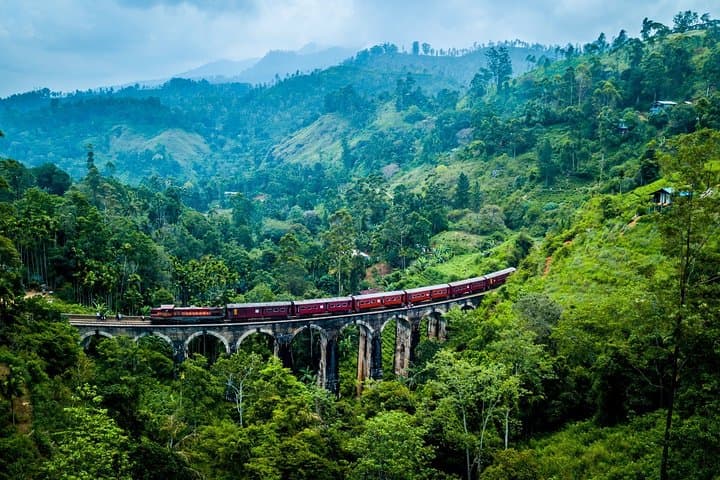 Hunas Falls to Colombo Airport Private Transfer — Reliable CMB Drop-off photo 3