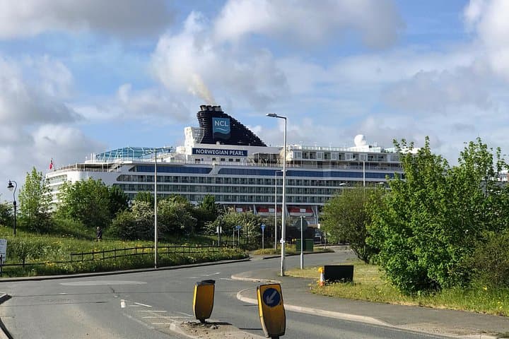 Tilbury Port to London City Airport Private Transfer — Door-to-Door Chauffeur Service