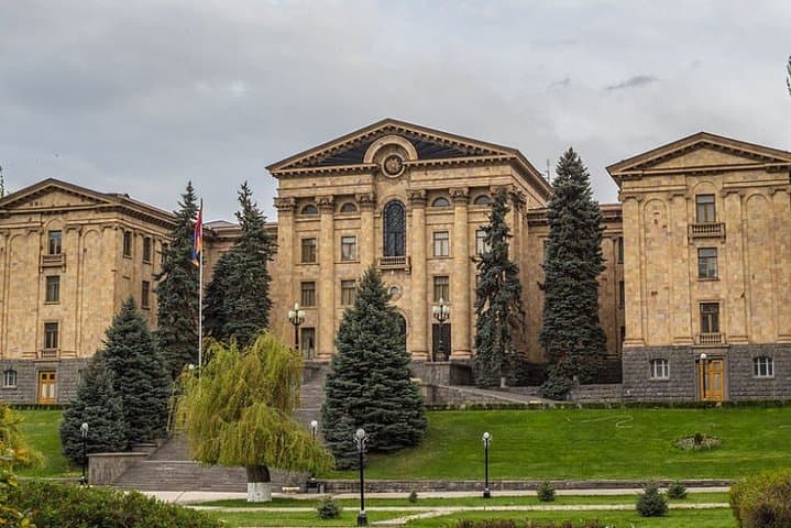 Opening Yerevan: Private Tour of Opera, Republic Square, Blue Mosque & St. Sargis photo 5