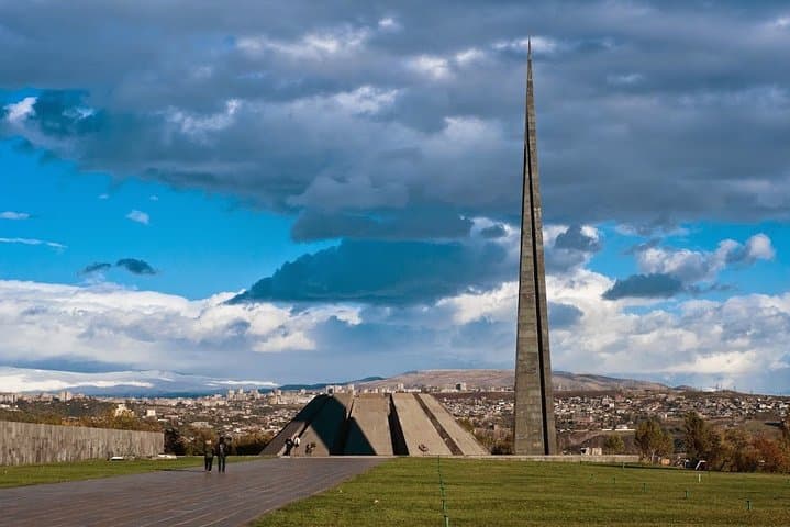 Yerevan Private City Tour: 3–4 Hour Mercedes Sightseeing photo 2