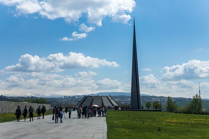 Yerevan Private City Tour: 3–4 Hour Mercedes Sightseeing photo 3