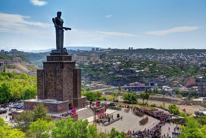 Yerevan Private City Tour: 3–4 Hour Mercedes Sightseeing photo 4