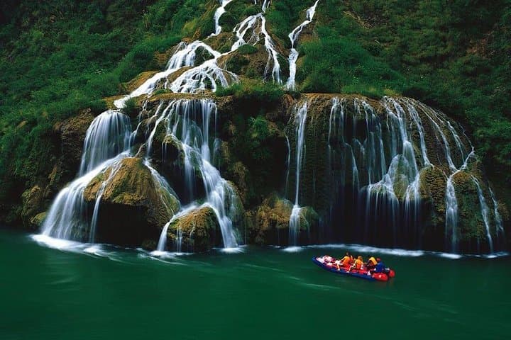 Mengdong River Rafting and Furong Old Town Day Trip from Zhangjiajie photo 3