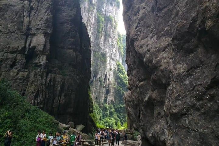12-Day China Highlights: Xi'an, Chongqing, Yangtze Cruise, Zhangjiajie & Beijing photo 5