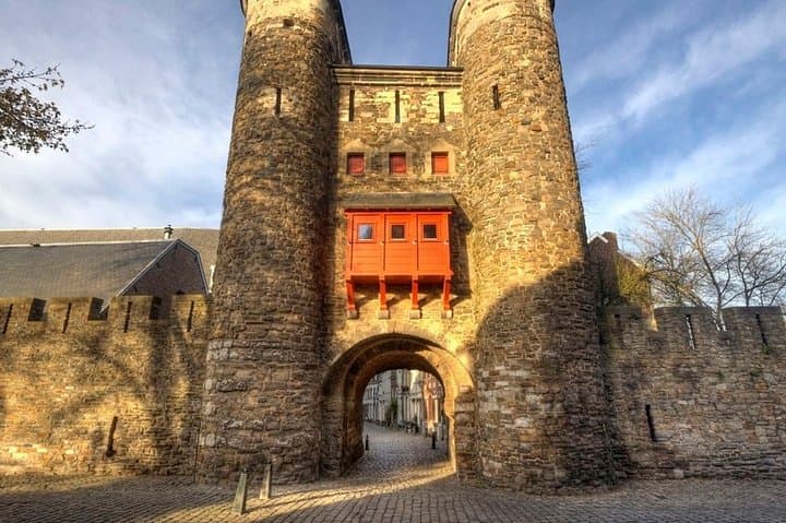 Interactive e-Scavenger Hunt Maastricht: Self-Guided City Trail for Families photo 3