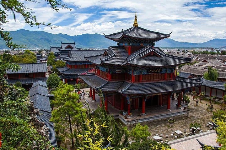 Private Day Tour: Lijiang Old Town, Black Dragon Pool & Dongba Culture photo 4