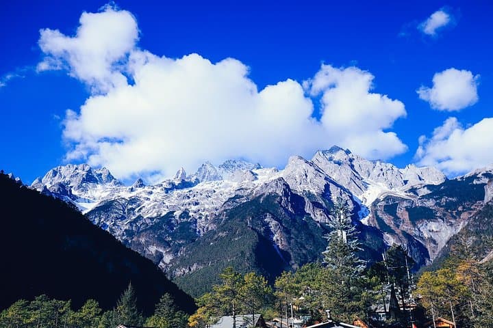 Jade Dragon Snow Mountain & Black Dragon Pool: Private Lijiang Day Tour photo 6