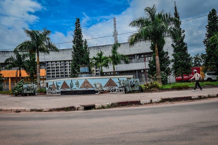 Kisangani City Tour — Congo River, Wagenia Falls & Mbiye Island Day Trip photo 2