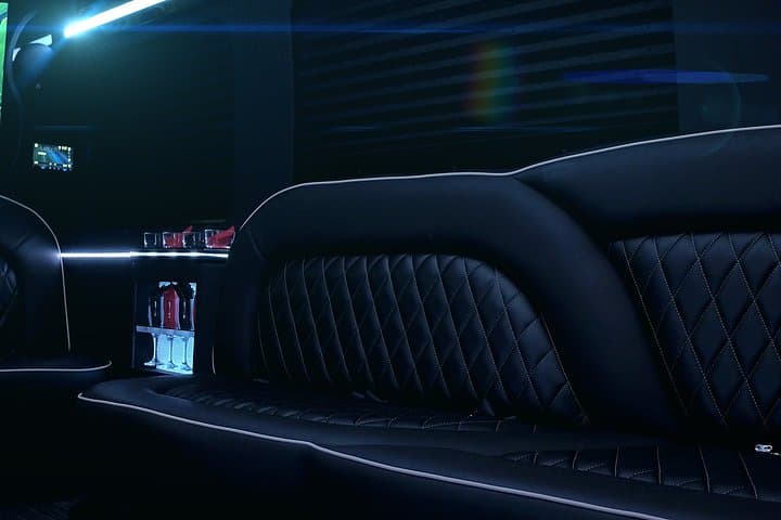Miami Luxury Party Sprinter: 14-Passenger Private Mercedes Transfer photo 6