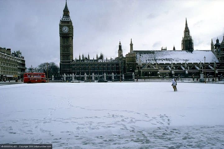 Christmas Afternoon Panoramic London Coach Tour – Sights & Sounds photo 4
